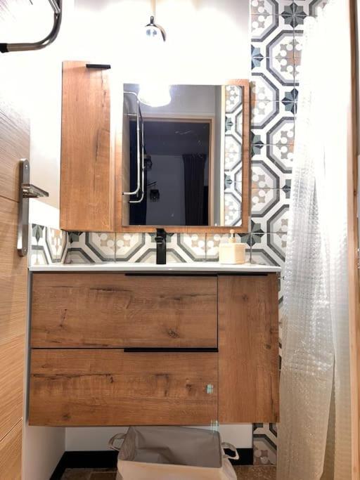 Loft Pied De Coline Au Calme Διαμέρισμα Ginasservis Εξωτερικό φωτογραφία